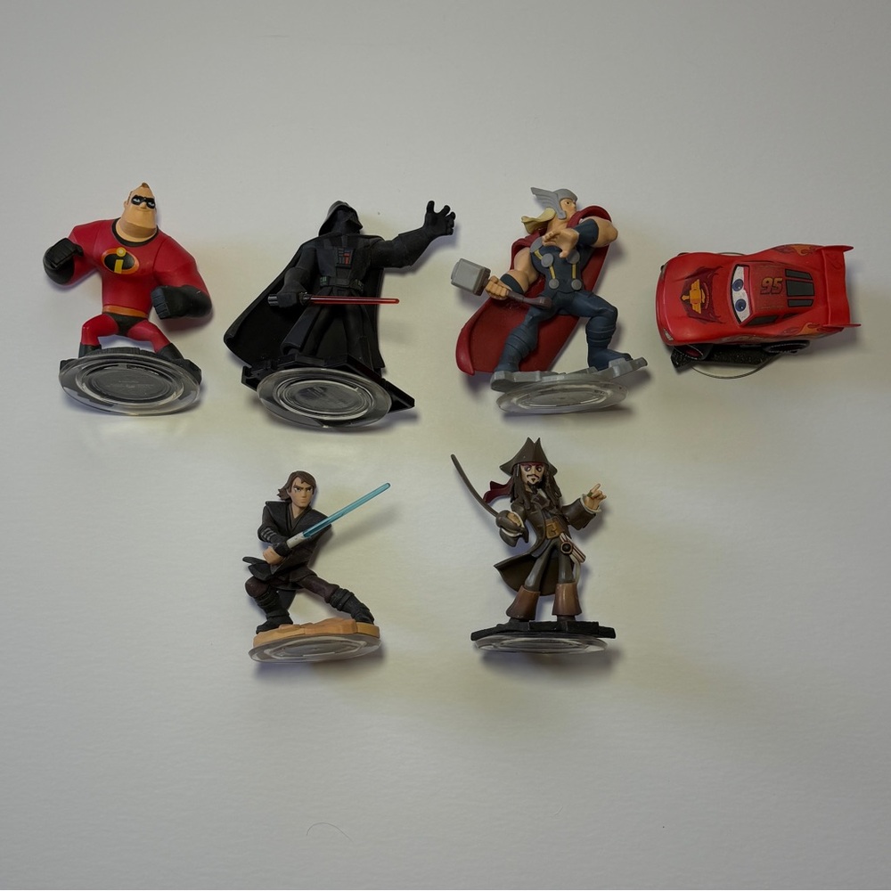 Disney Infinity Lot Of 6 Several Figures